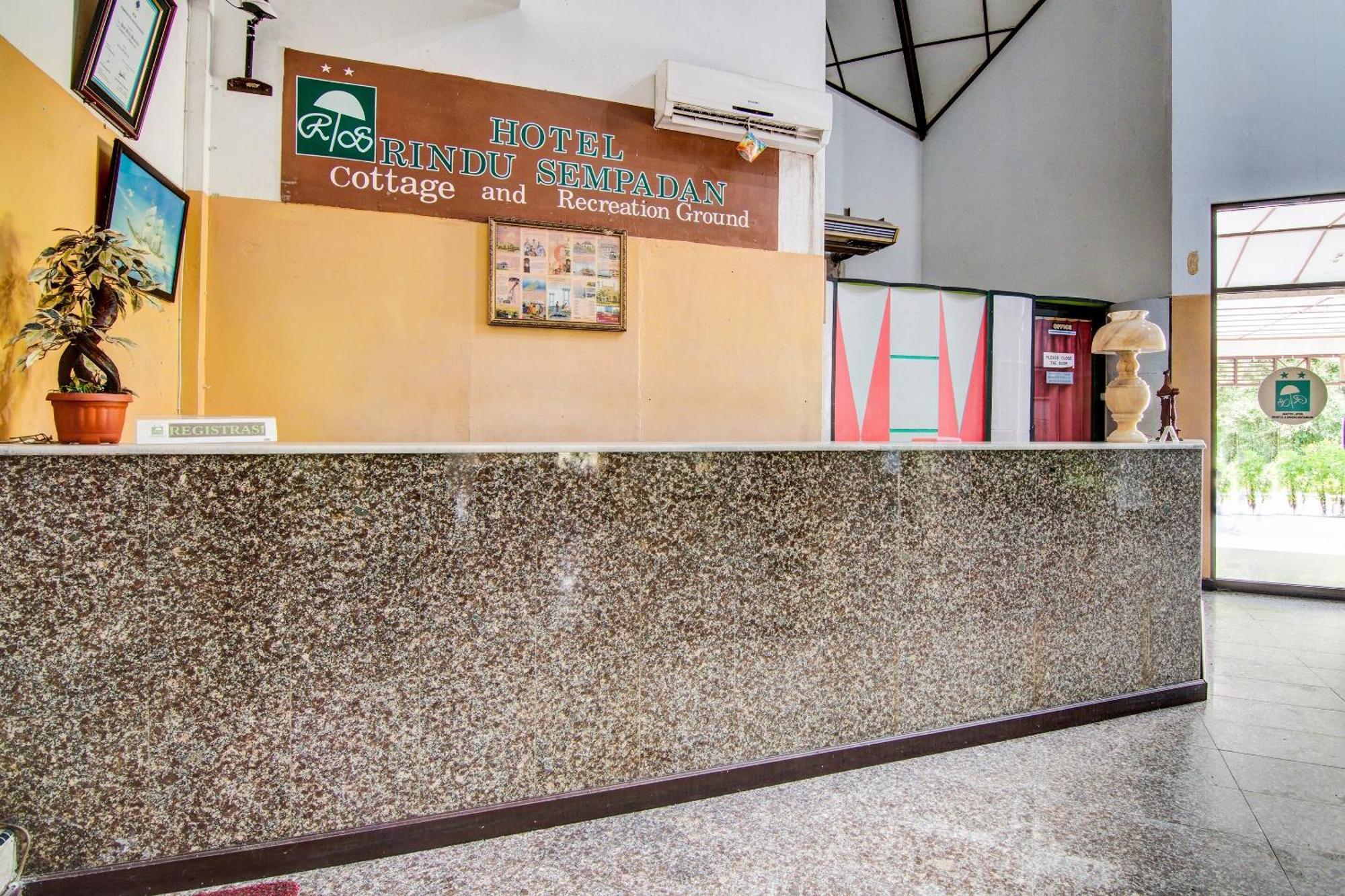 Oyo 92330 Hotel Rindu Sempadan Near Taman Wisata Rindu Sempadan Pekanbaru Exterior foto